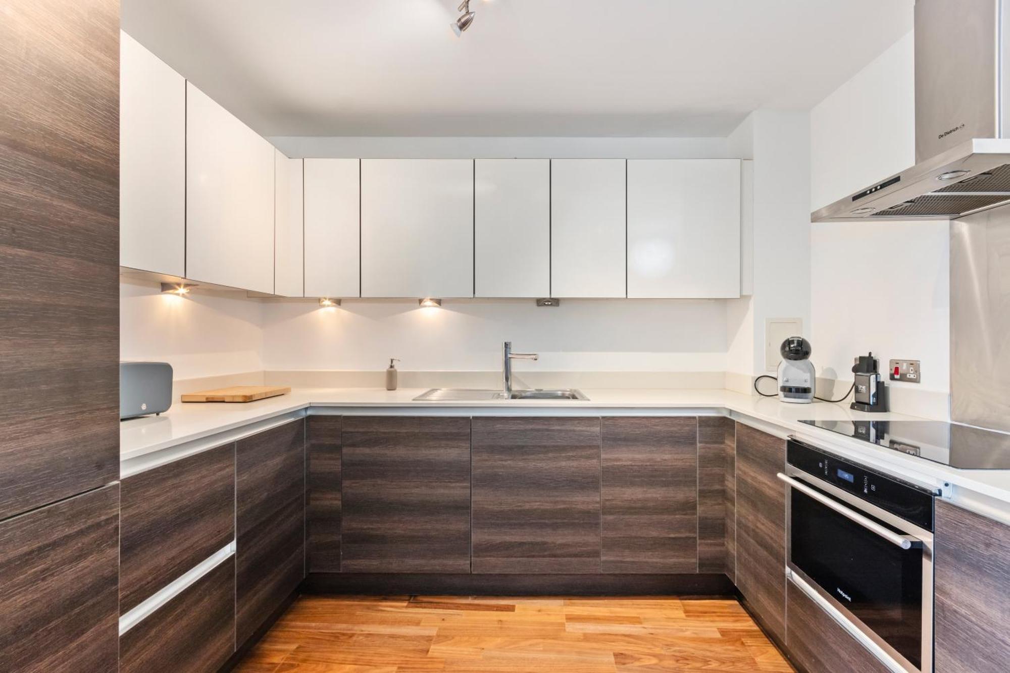 Modern 1 Bed Wimbledon Pad